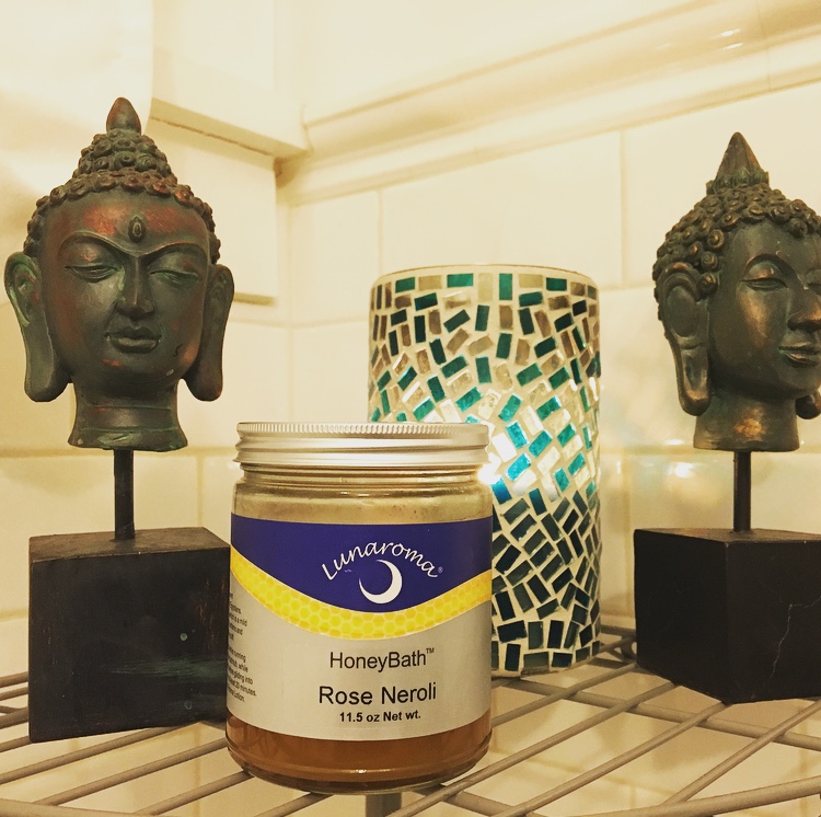 Lunaroma bath products